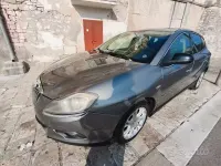 Usata Lancia Delta 120 CV (88 kW) 2010 Giallo Utilitaria