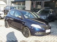 Usata Lancia Ypsilon 69 CV (50 kW) 2019 Blu/azzurro Utilitaria