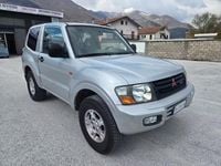 Usata Mitsubishi Pajero 164 CV (120 kW) 2000 Argento SUV