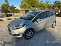 Usata Ford Fiesta 75 CV (55 kW) 2014 Argento Utilitaria