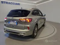 Usata Ford Kuga ST-Line X 225 CV (165 kW) 2023 Grigio metallizzato SUV