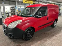 Usata Opel Combo 120 CV (88 kW) 2013 Rosso Monovolume