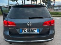 Usata VW Passat 105 CV (77 kW) 2011 Grigio Station wagon