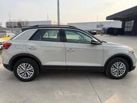 Usata VW T-Roc Life 110 CV (80 kW) 2024 Beige SUV