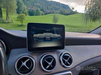 Usata Mercedes GLA180 109 CV (80 kW) 2017 Blu SUV