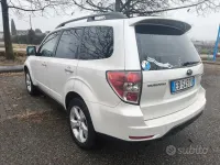 Usata Subaru Forester Trend 147 CV (108 kW) 2010 Bianco SUV