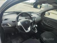 Usata Lancia Ypsilon 80 CV (58 kW) 2013 Grigio Utilitaria