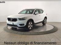 Usata Volvo XC40 Momentum 129 CV (94 kW) 2021 Bianco SUV