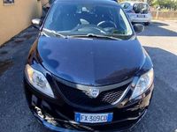 Usata Lancia Ypsilon 69 CV (50 kW) 2019 Blu/azzurro Utilitaria