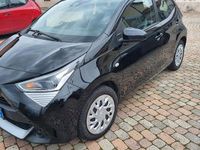 Usata Toyota Aygo Connect Style 72 CV (52 kW) 2021 Nero Utilitaria