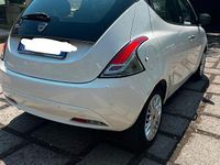 Usata Lancia Ypsilon 2016 Bianco Utilitaria