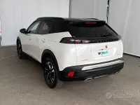 Usata Peugeot 2008 GT 131 CV (96 kW) 2022 Bianco SUV