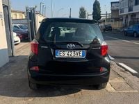 Usata Toyota Verso-S Lounge 99 CV (72 kW) 2013 Nero Monovolume