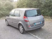 Usata Renault Scénic II Dynamique 106 CV (77 kW) 2005 Grigio Monovolume