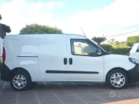Usata Fiat Doblò Lounge 105 CV (77 kW) 2021 Bianco Monovolume