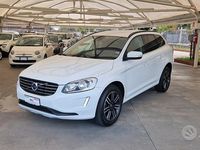 Usata Volvo XC60 R-Design 150 CV (110 kW) 2016 Bianco SUV