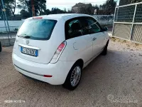 Usata Lancia Ypsilon 75 CV (55 kW) 2011 Bianco Utilitaria