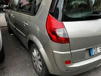 Usata Renault Scénic II Dynamique 106 CV (77 kW) 2006 Grigio Monovolume