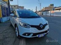 Usata Renault Scénic Zen 109 CV (80 kW) 2017 Bianco Monovolume