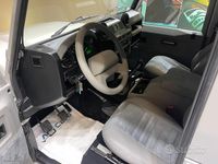 Usata Land Rover Defender 122 CV (89 kW) 2014 Grigio Station wagon