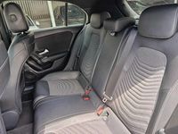 Usata Mercedes A180 Business 116 CV (85 kW) 2019 Gray Berlina