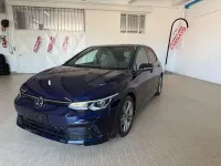 Usata VW Golf VIII R-line 150 CV (110 kW) 2022 Blu metalizzato Berlina