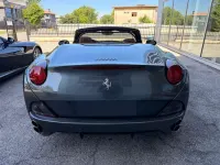 Usata Ferrari California 489 CV (359 kW) 2013 Antracite Cabrio