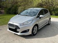 Usata Ford Fiesta Ghia 90 CV (66 kW) 2007 Argento Berlina