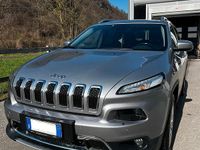 Usata Jeep Cherokee Limited 170 CV (125 kW) 2015 Grigio SUV