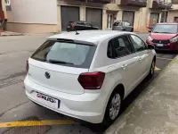 Begagnad VW Polo Highline 95 HK (69 kW) 2020 Svart Halvkombi