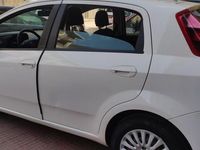 Usata Fiat Grande Punto Emotion 90 CV (66 kW) 2009 Bianco Utilitaria