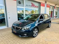 Usata Peugeot 308 Allure 120 CV (88 kW) 2018 Blu scuro met. Berlina