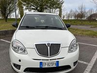 Usata Lancia Ypsilon 67 CV (49 kW) 2013 Bianco Utilitaria