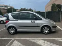 Usata Peugeot 1007 73 CV (53 kW) 2005 Argento Monovolume