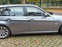 Usata BMW 318 143 CV (105 kW) 2009 Grigio Station wagon