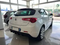 Usata Alfa Romeo Giulietta 120 CV (88 kW) 2018 Bianco Utilitaria
