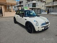 Usata Mini Cooper 88 CV (64 kW) 2006 Beige Utilitaria