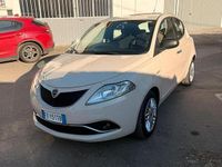 Usata Lancia Ypsilon Silver 69 CV (50 kW) 2016 Beige Utilitaria