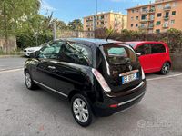 Usata Lancia Ypsilon 69 CV (50 kW) 2010 Nero Utilitaria