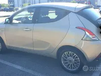 Usata Lancia Ypsilon Platinum 69 CV (50 kW) 2013 Grigio Utilitaria
