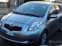 Usata Toyota Yaris 89 CV (65 kW) 2006 Grigio Berlina