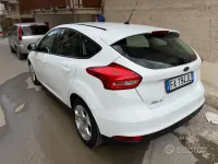 Usata Ford Focus 95 CV (69 kW) 2015 Bianco Berlina