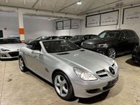 Usata Mercedes SLK200 163 CV (119 kW) 2007 Argento Cabrio