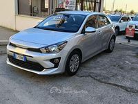 Usata Kia Rio Urban 82 CV (60 kW) 2022 Argento Berlina