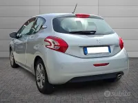 Usata Peugeot 208 Allure 82 CV (60 kW) 2012 Grigio Utilitaria