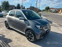 Usata Smart ForFour Passion 71 CV (52 kW) 2015 Grigio Utilitaria