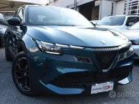 Usata Alfa Romeo Junior 61 kW (84 CV) 2025 Blu metallizzato SUV