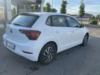 Usata VW Polo Life 80 CV (58 kW) 2023 Bianco Utilitaria