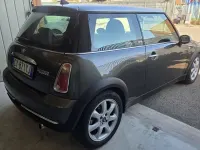 Usata Mini Cooper 116 CV (85 kW) 2005 Grigio Utilitaria