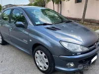 Usata Peugeot 206 109 CV (80 kW) 2006 Grigio Utilitaria